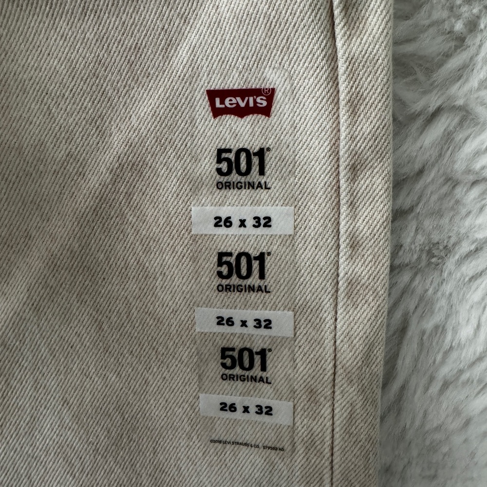 Levi's 501 26x32 light Tan Denim jeans - Picture 2 of 4